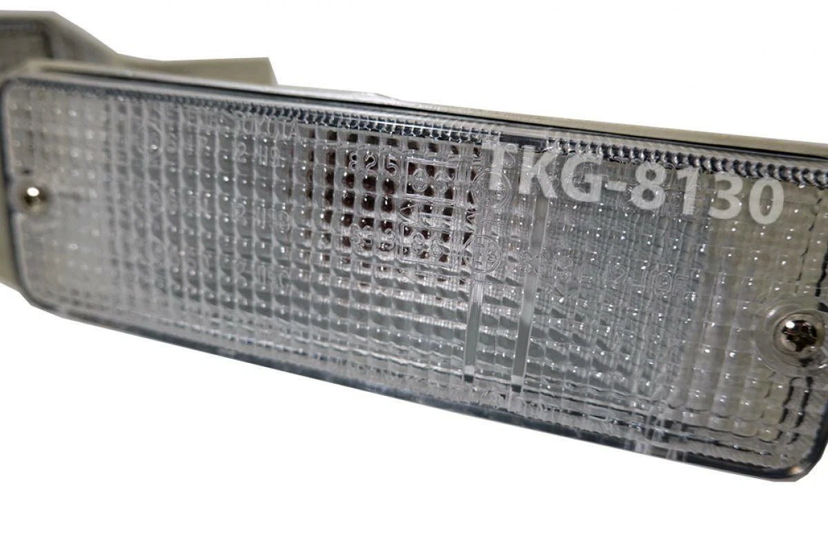 Clear Lens Front Bumper Light for Toyota Hilux LN40 RN40 LN46 RN46 (1984-1997)