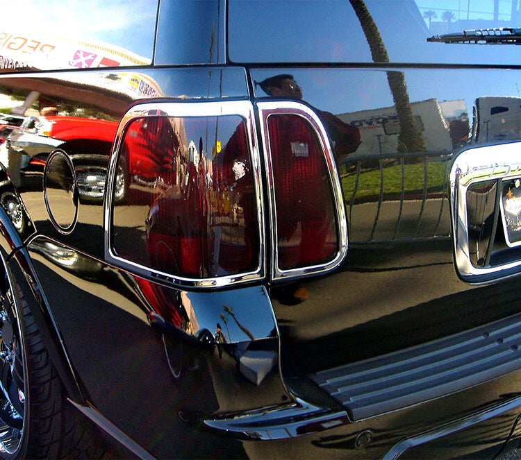 Tail Light Trim Bezel Cover for Lincoln Navigator (2003-2006)