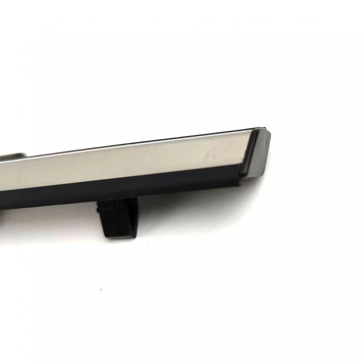 Outer Weatherstip Door Belt Front Pair Chrome Fits Toyota Camry 4D 2002-06 D09