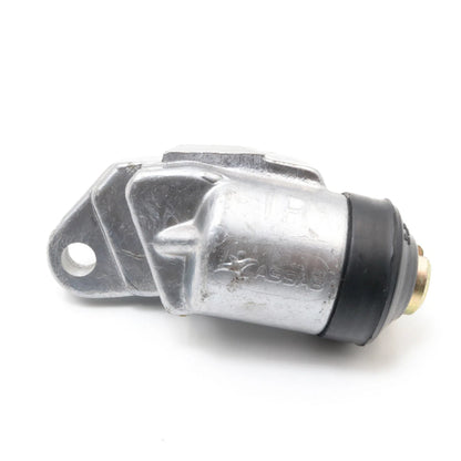 Front Lower Right Wheel Brake Cylinder for Datsun 520/521/620/720 J15 Engine