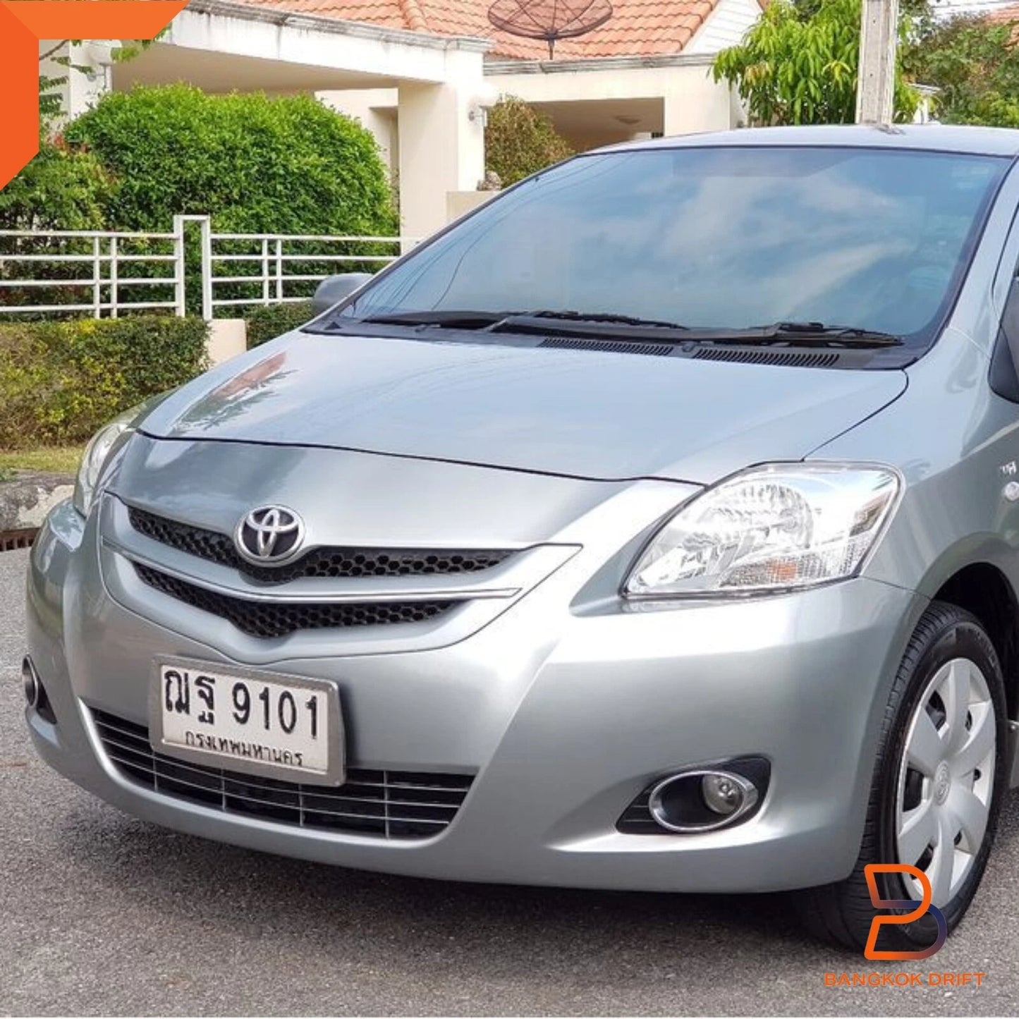Chrome Trim Fog Lamp Driving Light for Toyota Yaris Vios Sedan (07-13)