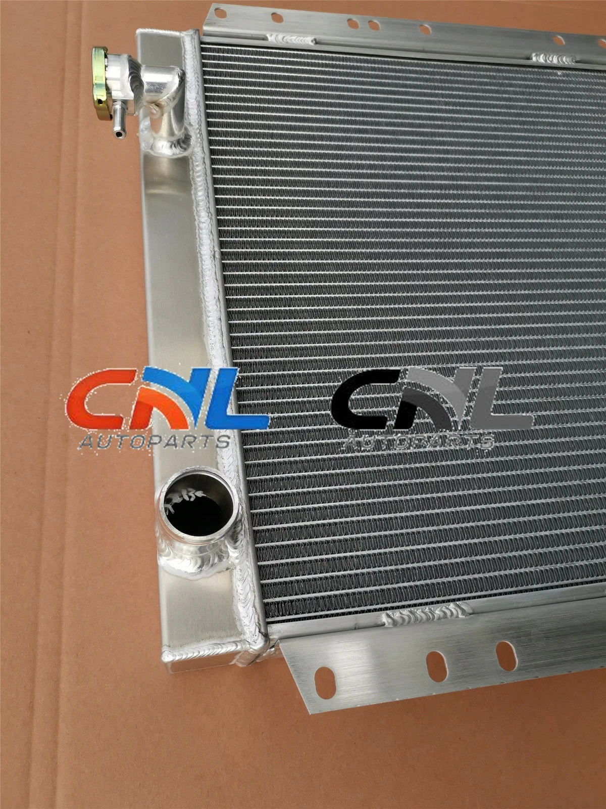 3 Row Aluminum Radiator for Toyota Land Cruiser FJ40 FJ45 (1970-1980)