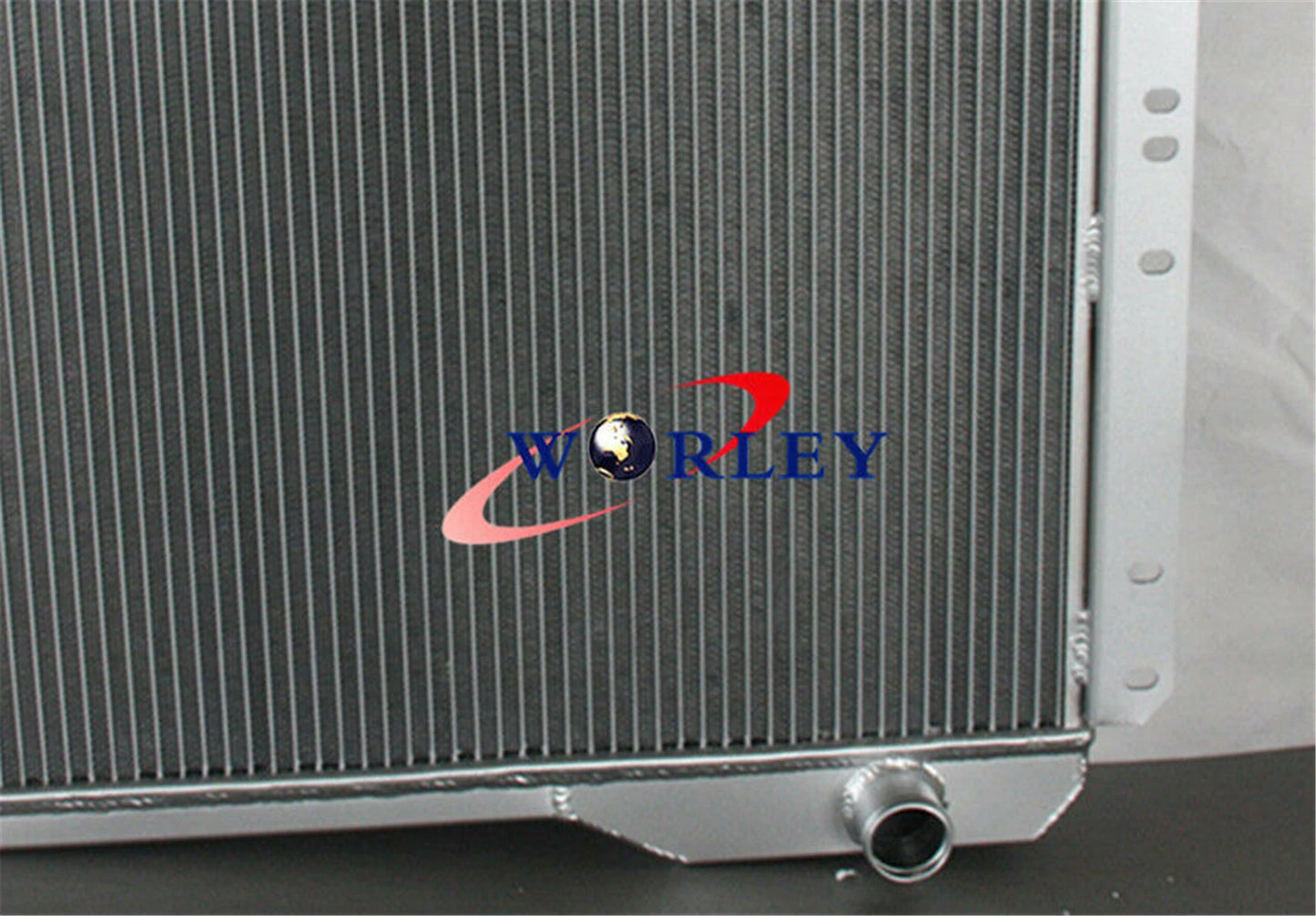3 Row Aluminum Radiator & Shroud for Land Cruiser HJ45 HJ47 (1979-1984)
