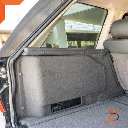 Left Rear Cargo Trunk Side Panel Cover for Land Rover Range Rover P38A (1995-2002)