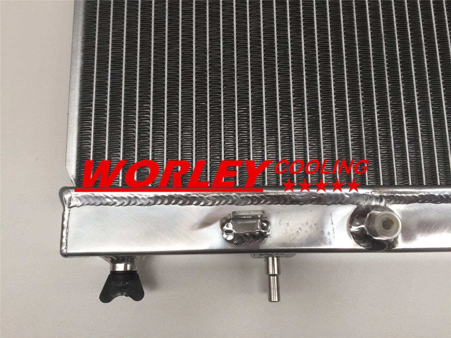 Radiator + Blue Hose for Nissan Pintara/Skyline R33/R34 (1993-2002)