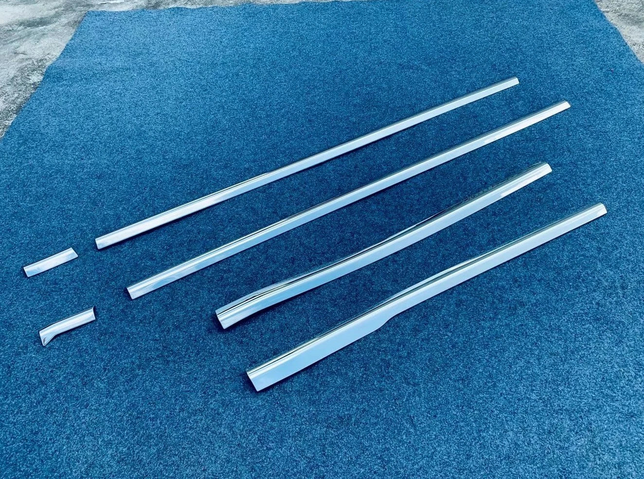 Stainless Steel Door Body Molding Trim Stripe for Toyota Harrier Venza (2020-2024)