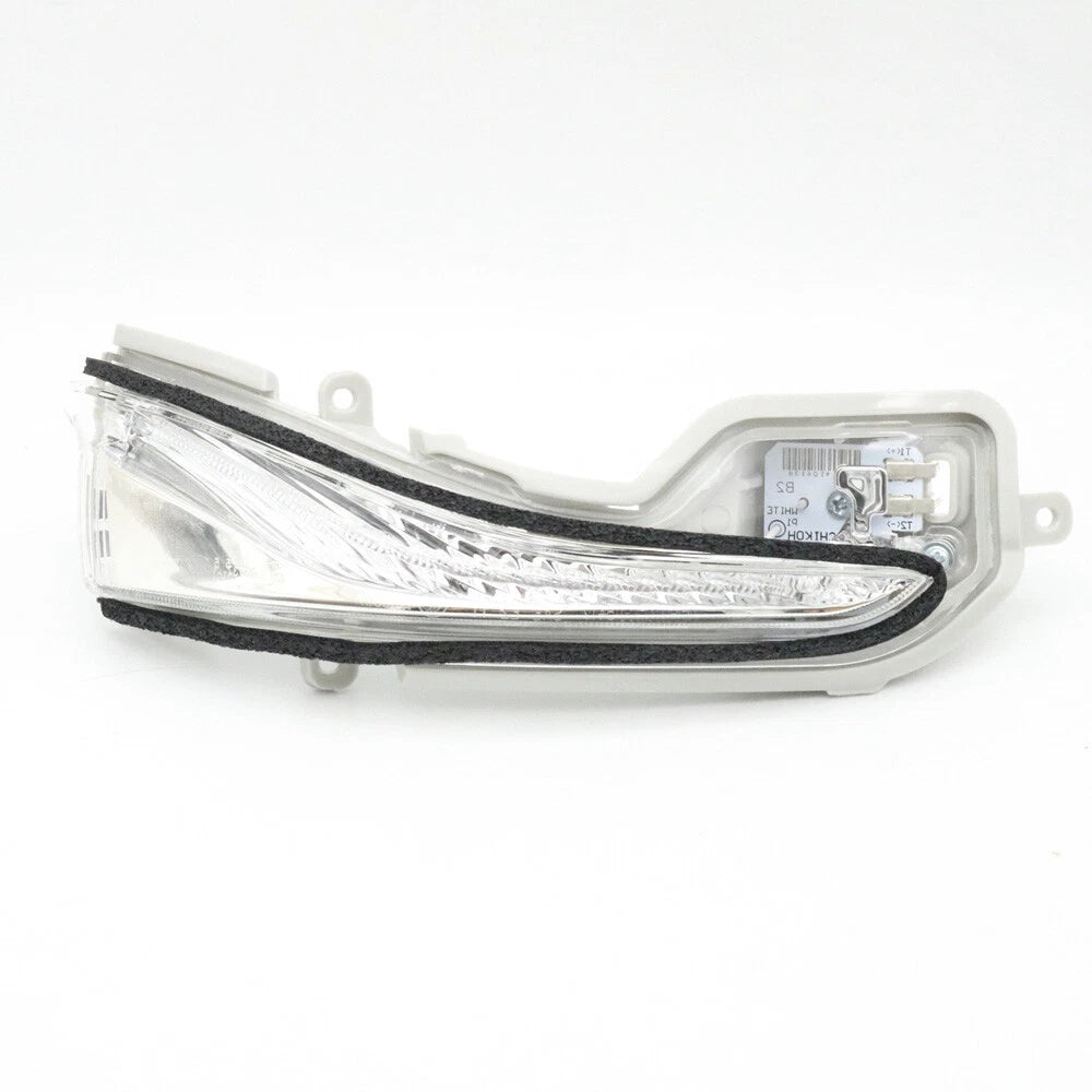 Right Side Mirror Turn Signal Lamp for Infiniti Q50/Q70/Q60/QX30 (2014–2019)