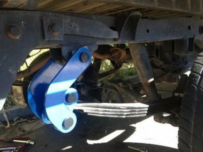 2" Height Rear Leaf Spring Shackles for Nissan Navara Frontier (2005-2015)