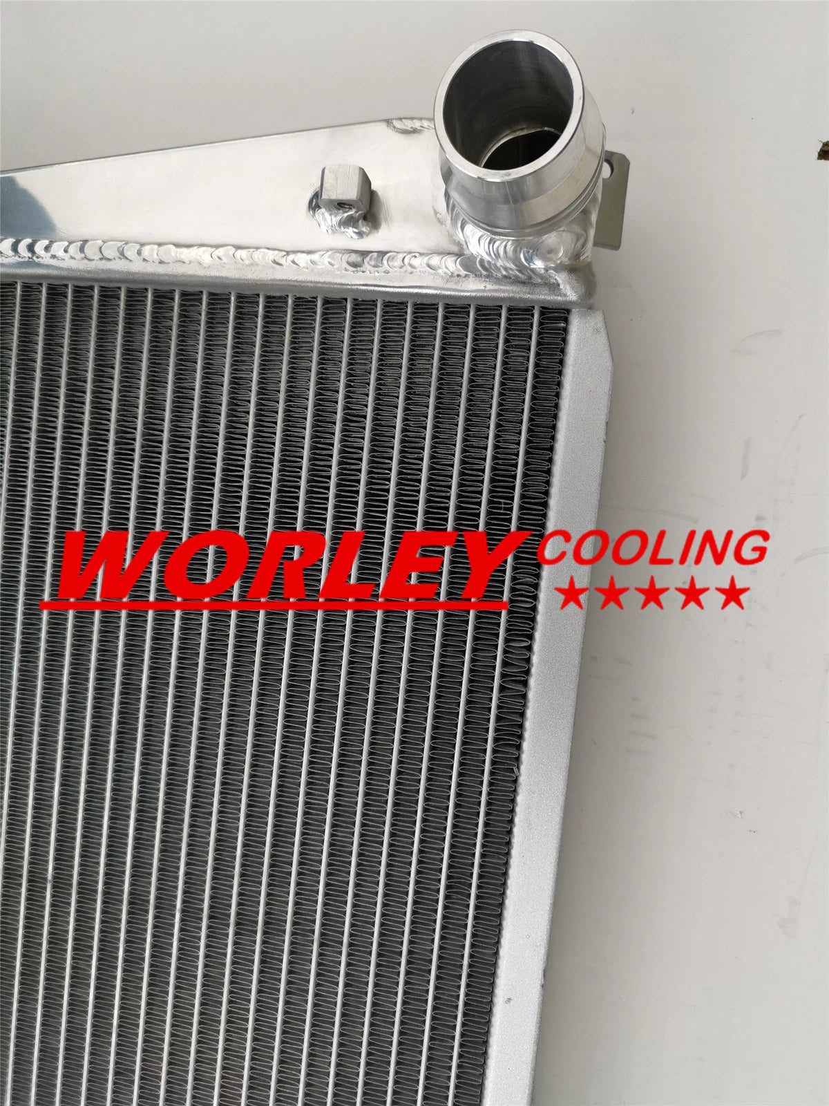 Aluminum Radiator + Fan for BMW E46 M3 330D 328 325 323 320 Ci 318i (99-06)