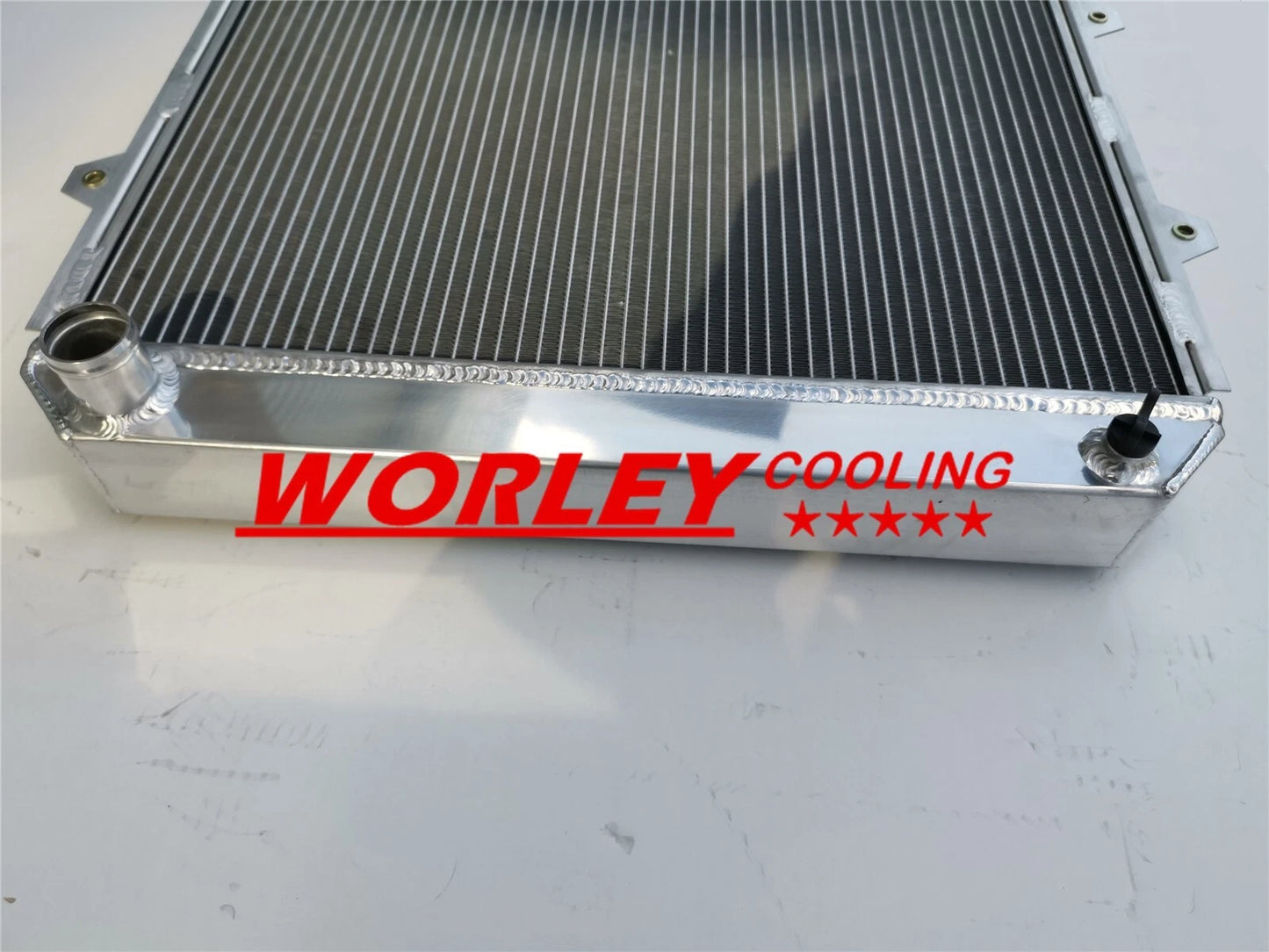 14" Fan & Aluminum Radiator for Toyota Hilux RN85 YN85 22R 1991-1997