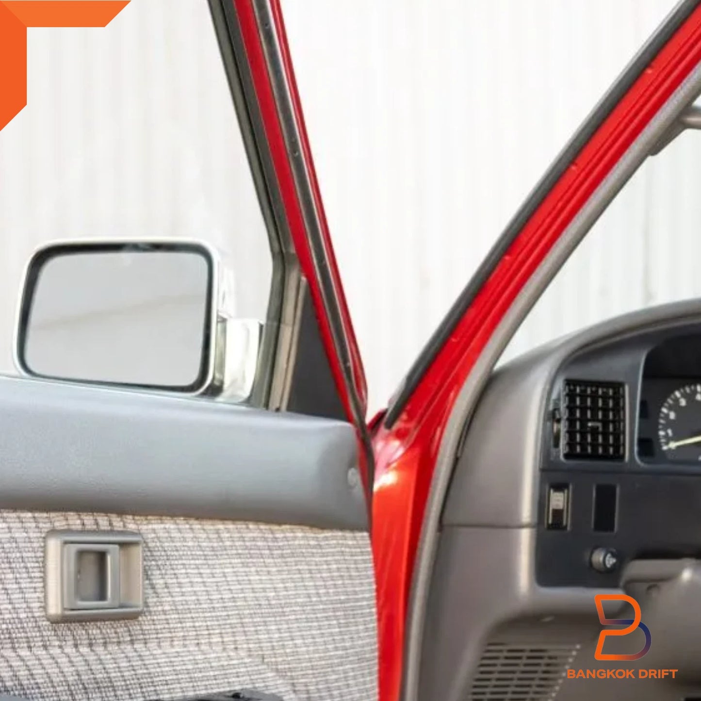 Front Door Lower Frame Bracket for Toyota Hilux, 4Runner (88-96)