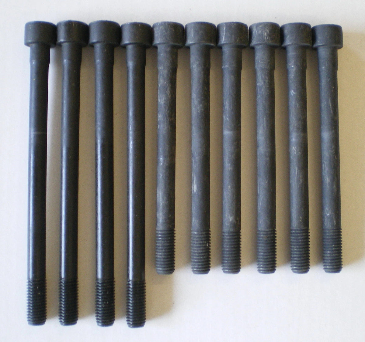 HEAD BOLTS 2.3 2.3D for Nissan Serena Vanette Leyland Cub