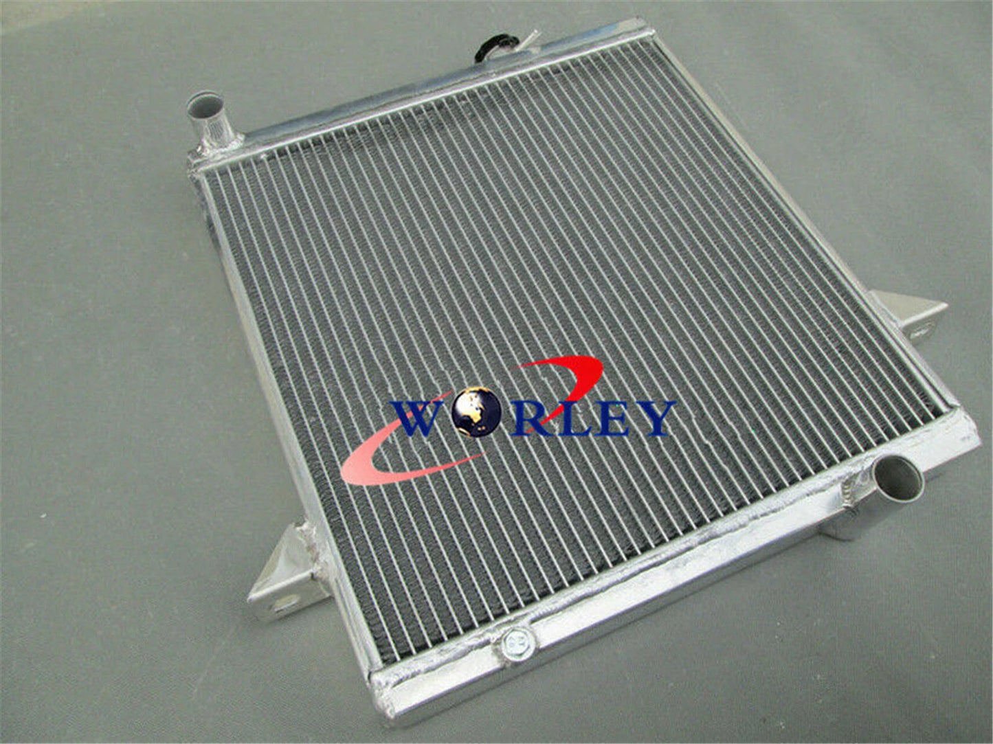 Aluminum Radiator & Shroud & Fan for Triumph TR6/TR250 (1967-1974)