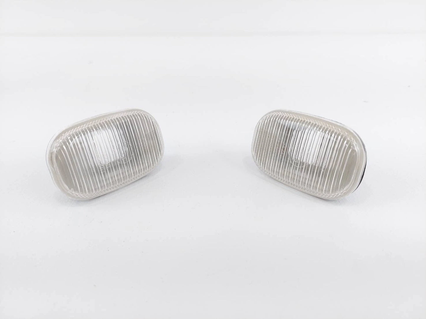 Clear Turing Signal Light for Toyota Corolla (2002-2007), RAV4 (2001-2005), Camry (2002-2006)