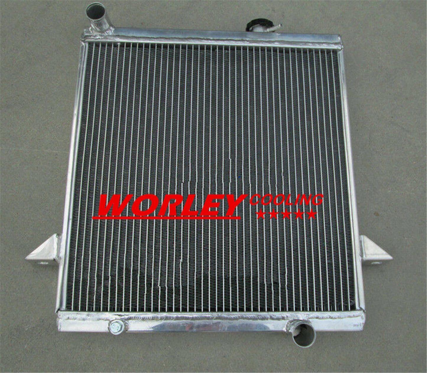 Aluminum Radiator & Shroud & Fan for Triumph TR6/TR250 (1967-1974)