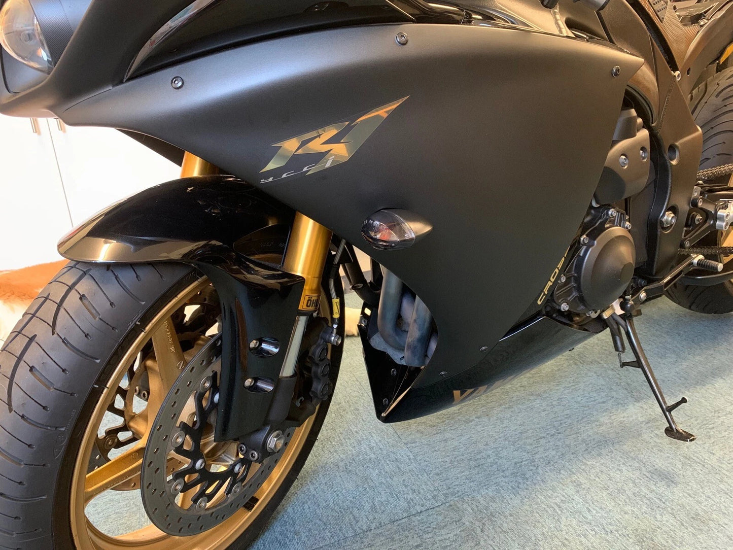 Black Anodised Aluminium Bolts & Dzus Fairing for Yamaha R1 (2009–2014)
