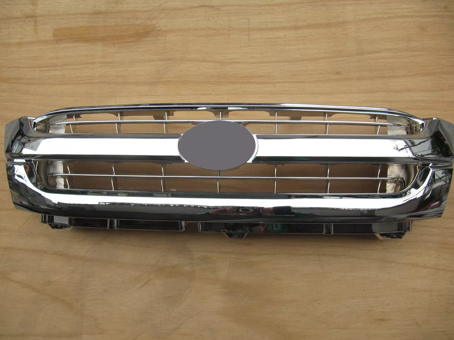 Chrome Strips Grill for Toyota Hilux Workmate SR5 (2001-2005)