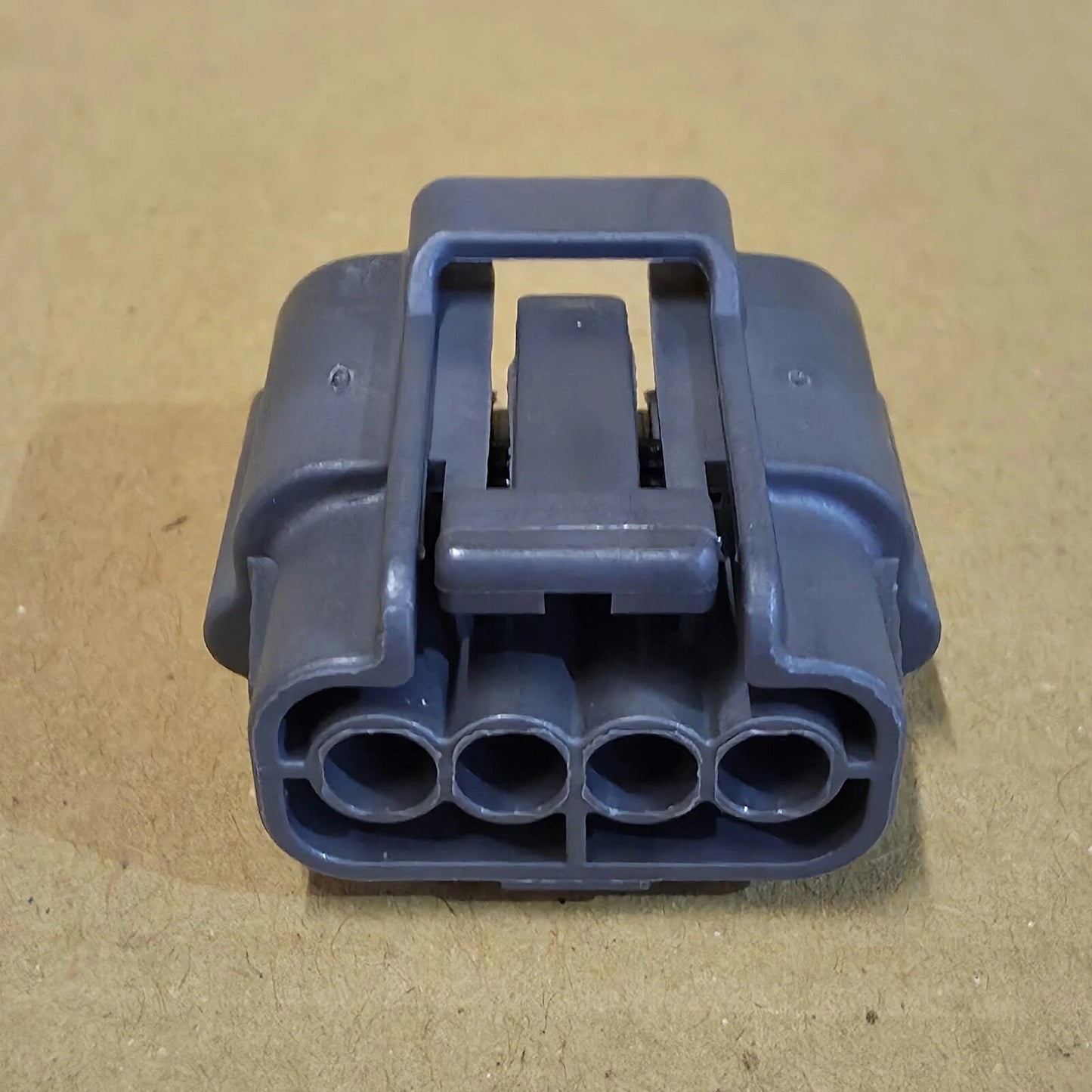 4 Pins Connector Plug for Mazda / Subaru