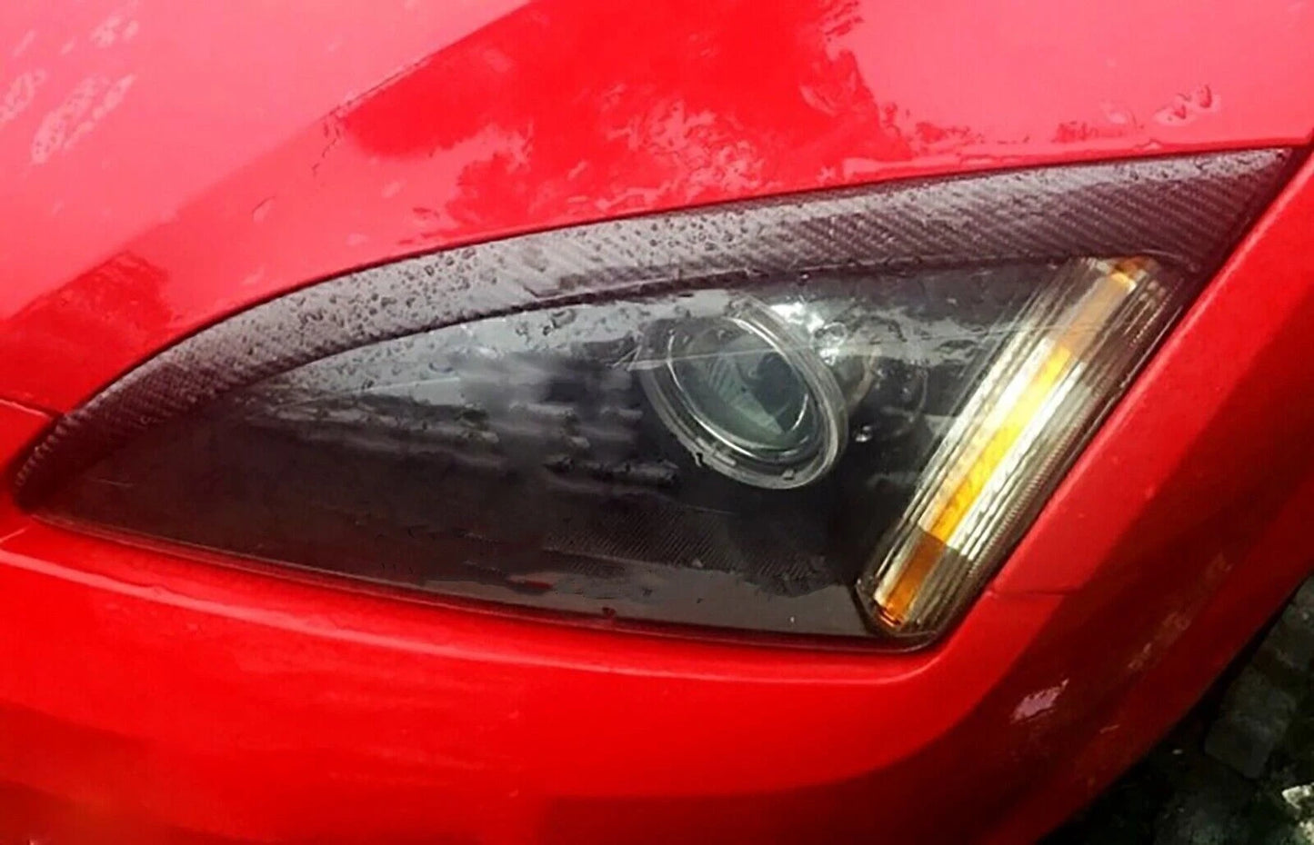 2 x Carbon Fiber Headlight Eyelid Covers for Ford Focus (2005-2008)