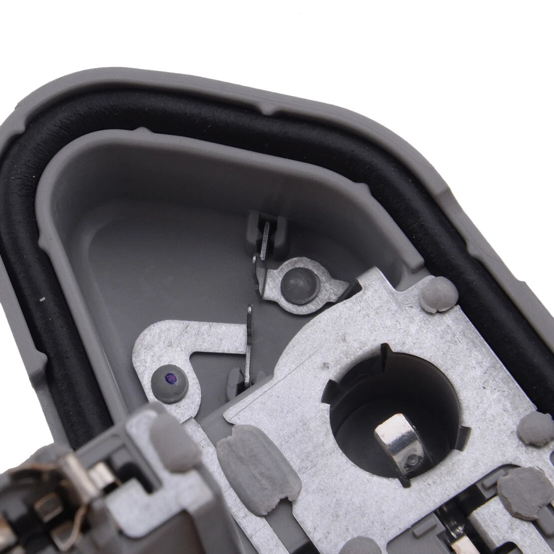 Rear Left Tail Light Holder Bracket for Jeep Renegade (2015-2017)