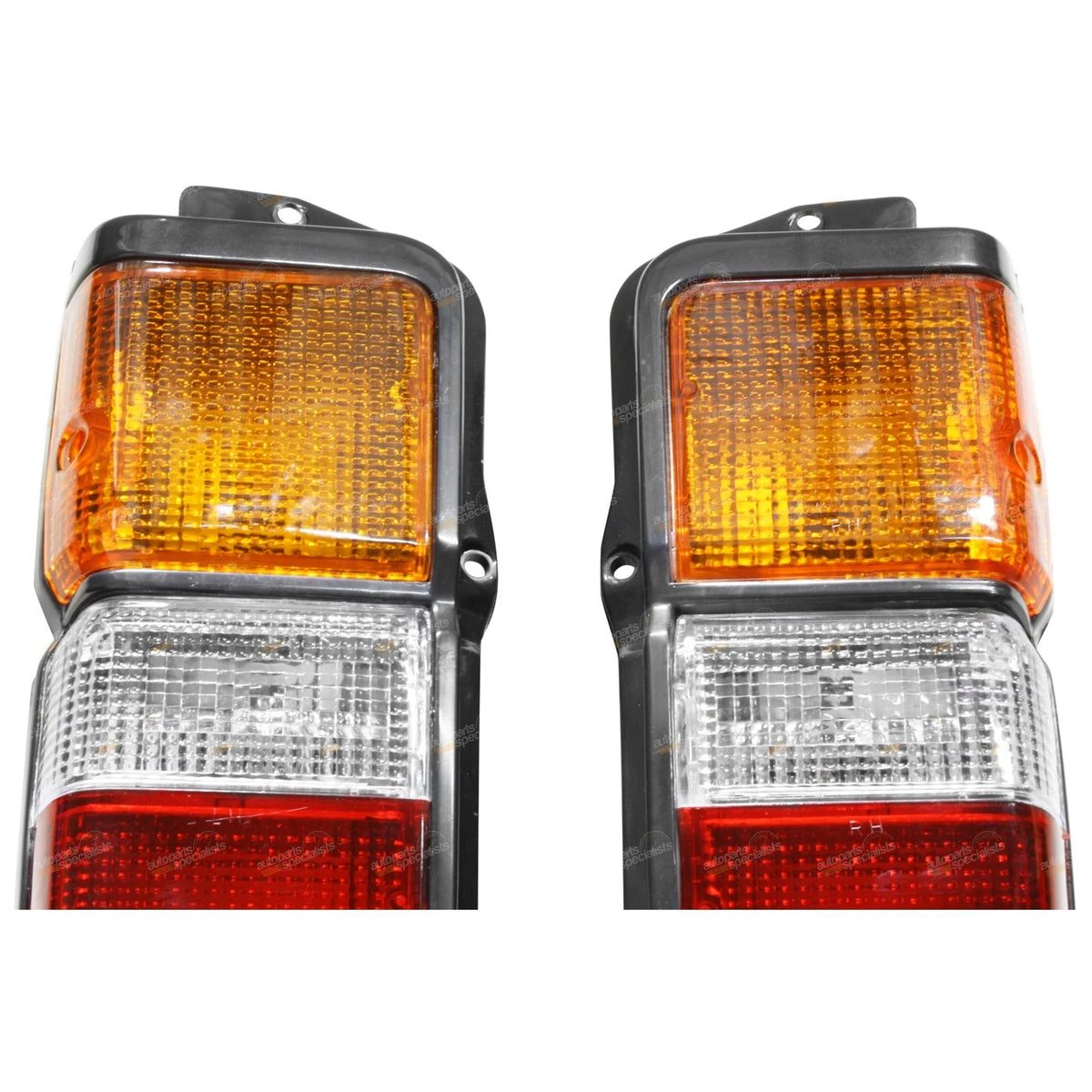Tail Lights 2 x LH+RH for Toyota Hiace (1983–1989)