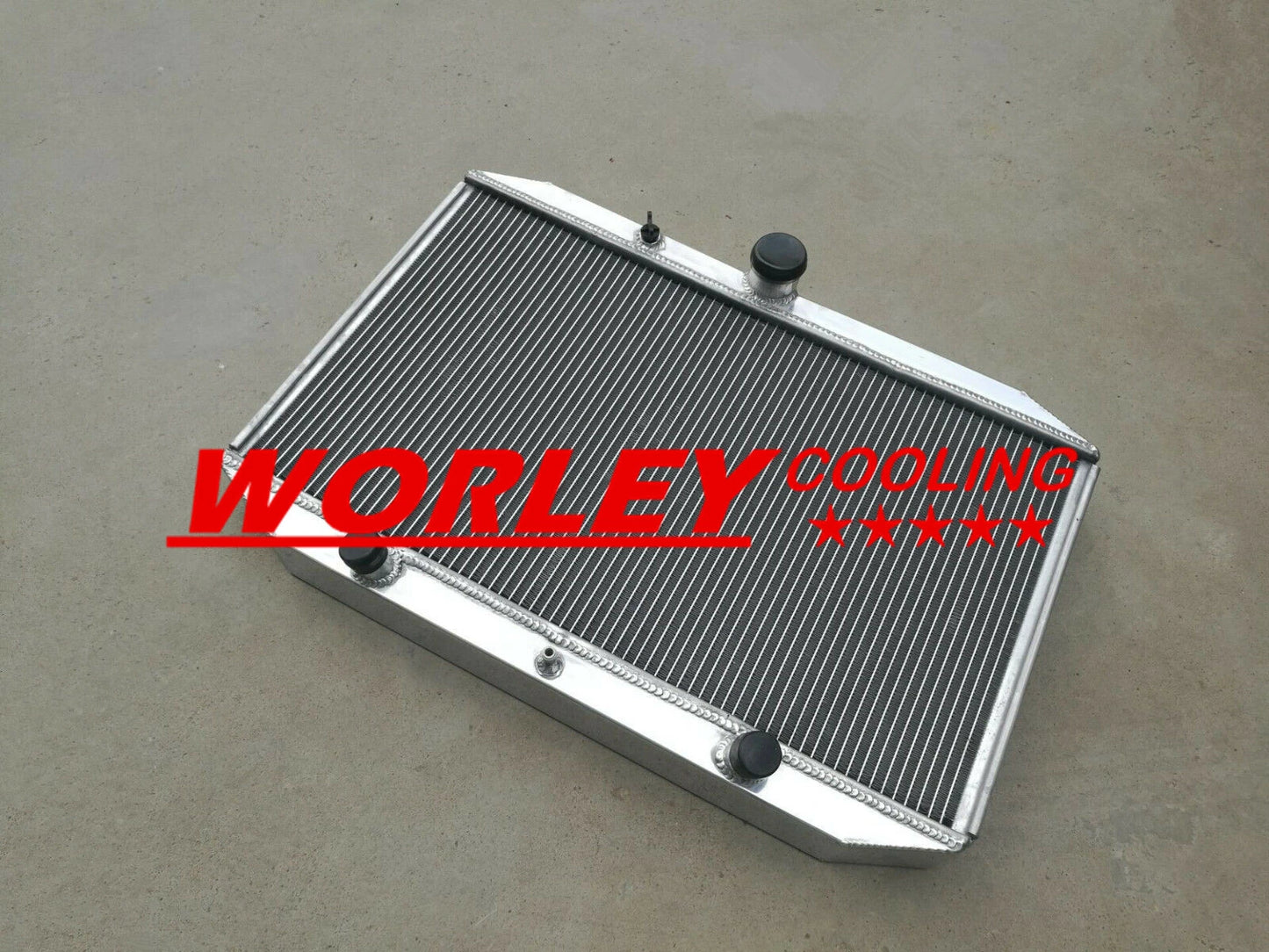 3 Row Aluminum Radiator + Fan for Jaguar XKE 5.3 E-Type Series 3 V12 (1971-74)
