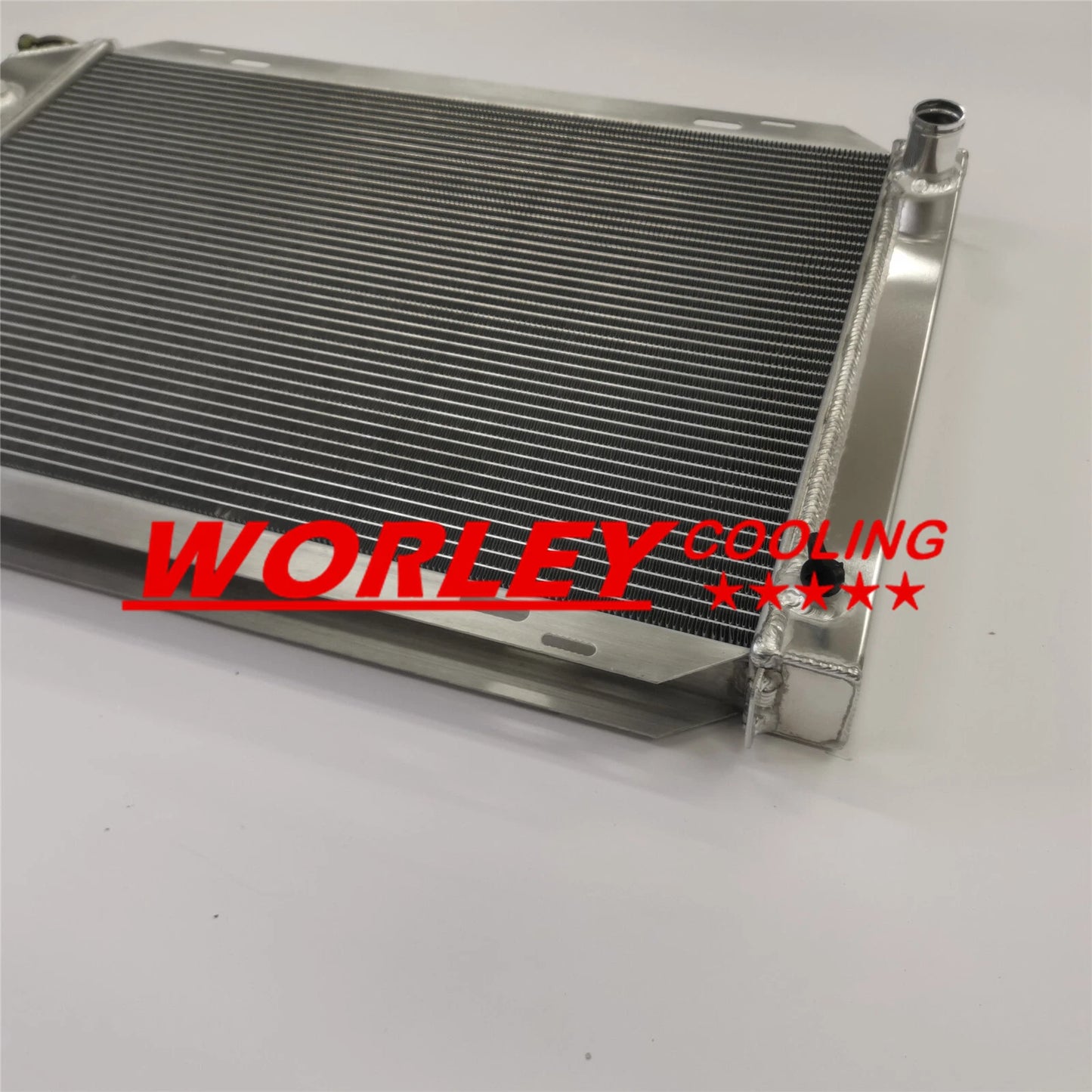 44mm Aluminum Radiator for Ford Mustang (1979-1993)