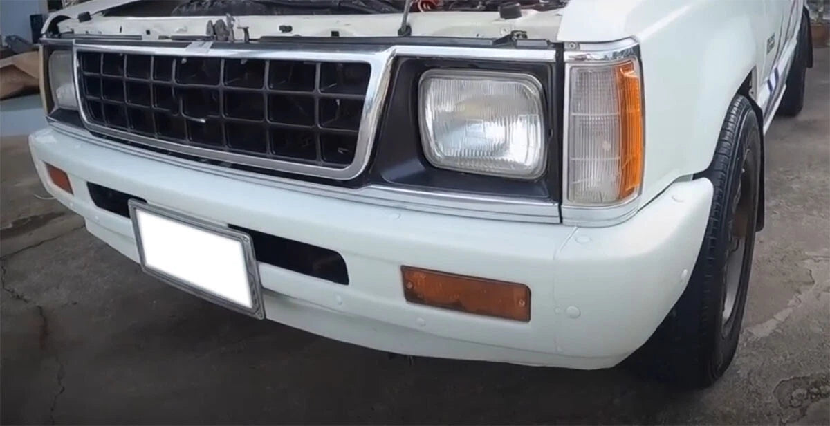 Orange Lens Front Bumper Light for Mitsubishi Triton L200 (1986-1994)