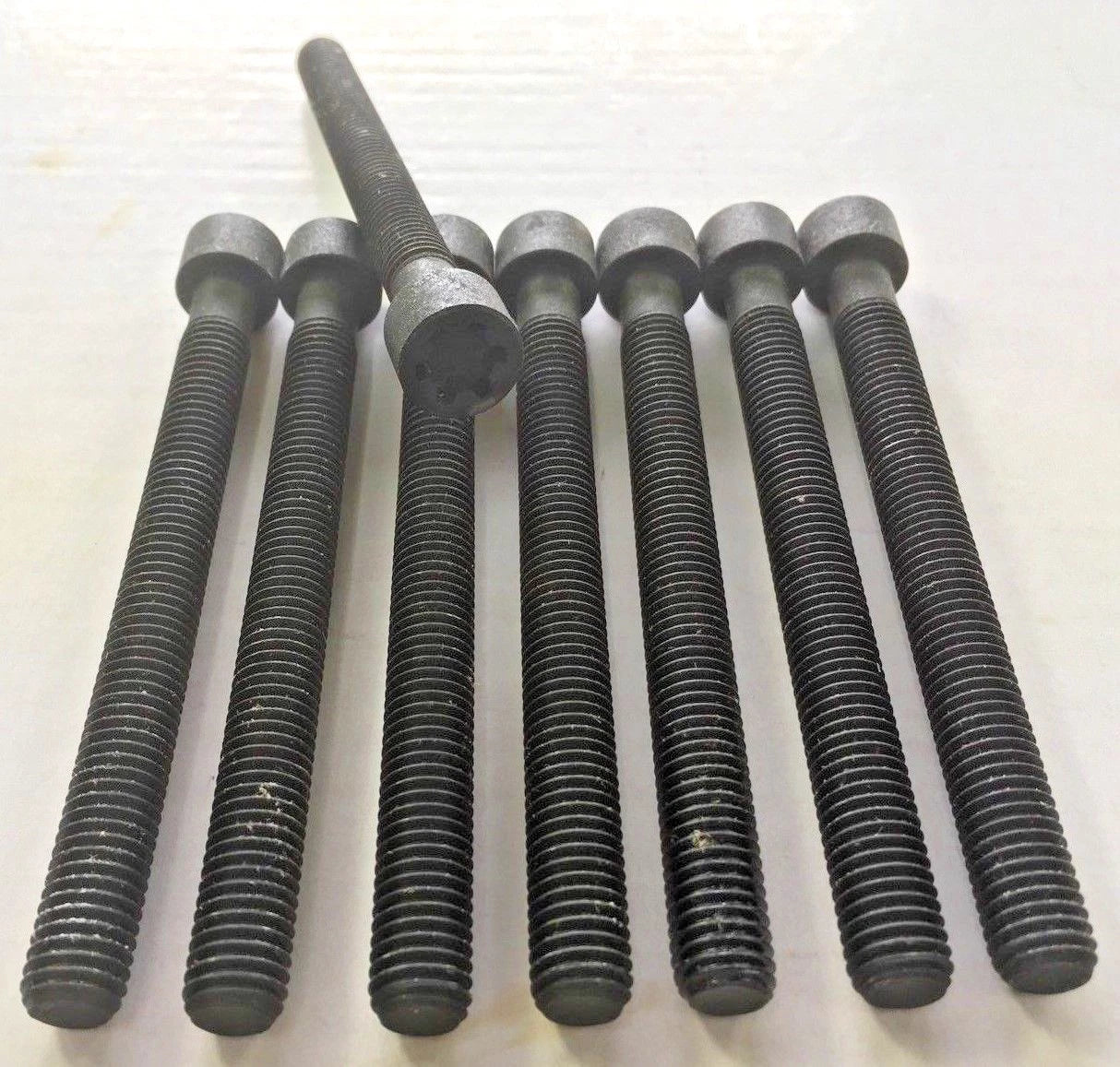 Cylinder Head Bolts Set for Ford B-MAX/C-MAX/Fiesta/Focus/Mondeo/EcoSport 1.0 EcoBoost (2012–2019)