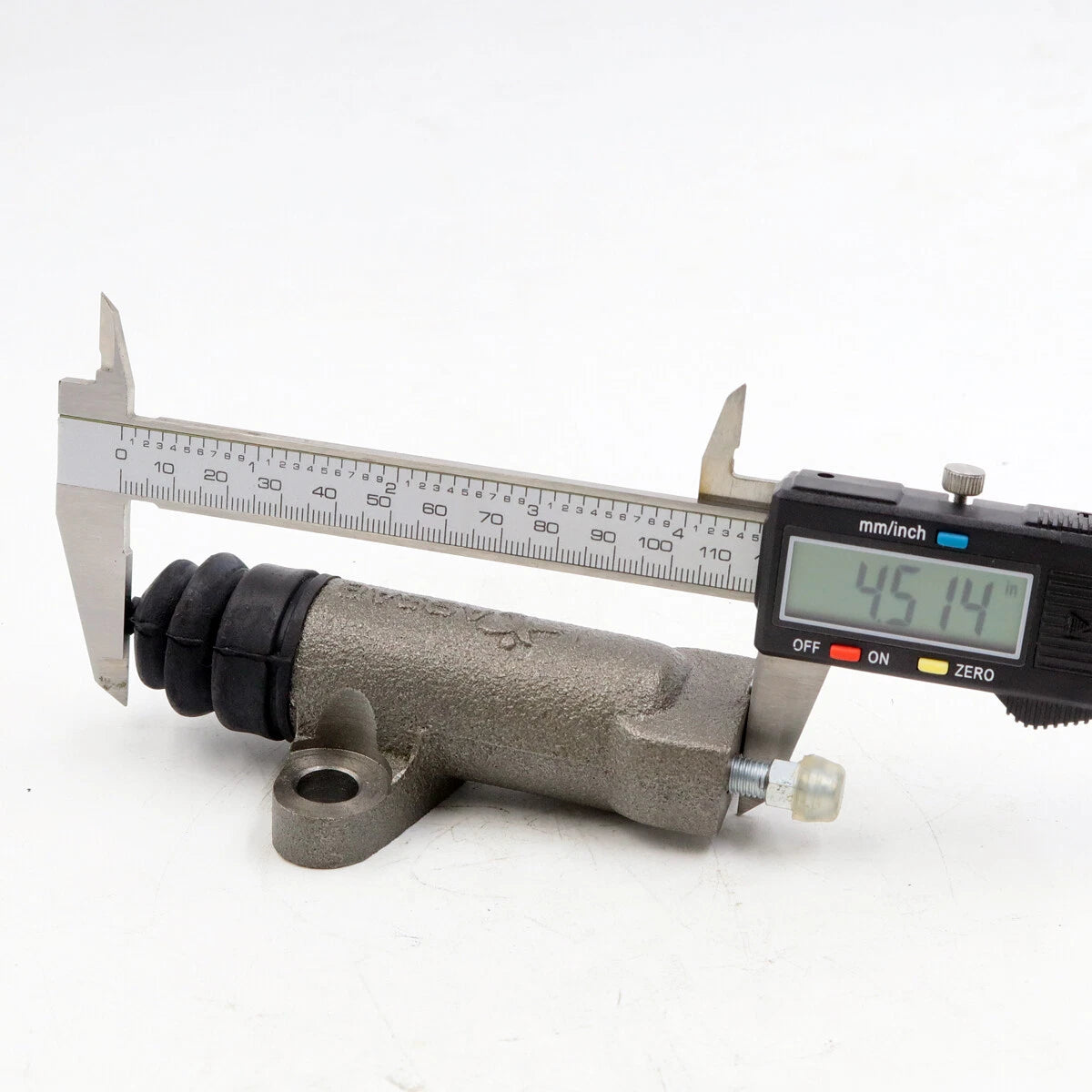 Clutch Slave Cylinder for Nissan Datsun Ute 620 720 521 B110 B310 1968-1982