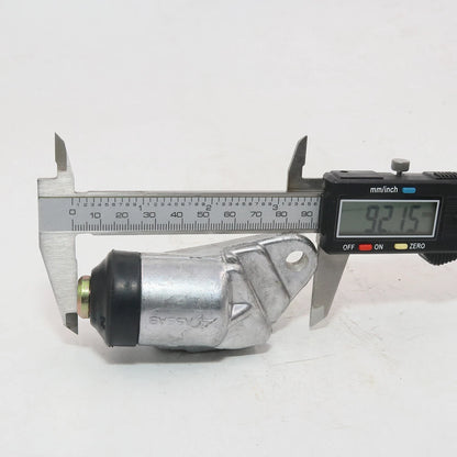 Front Lower Right Wheel Brake Cylinder for Datsun 520/521/620/720 J15 Engine