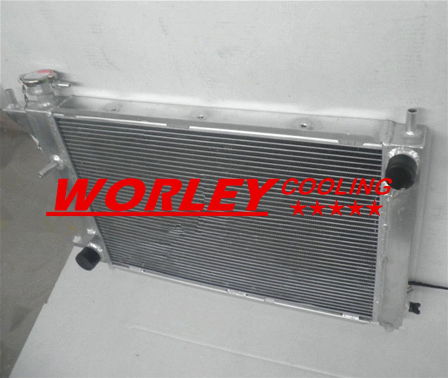 3 Row Aluminum Radiator & Fan for Ford Mustang GT/GTS/SVT 3.8L 5.0L (1994-1995)