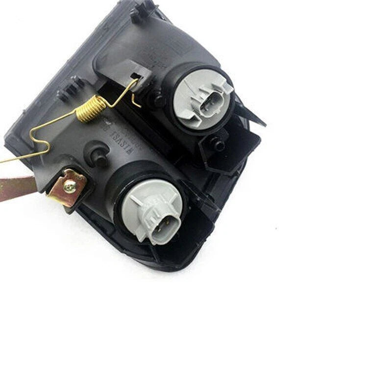 2 x front corner lights and turn signals for Mitsubishi Pajero V33 (1999–2006)