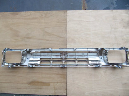 Chrome Grill for Toyota Hilux Truck 2WD (1992-1995) with Clips