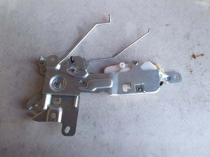 Tailgate Central Latch Door Remote Control for Toyota HiAce (2005–2019)