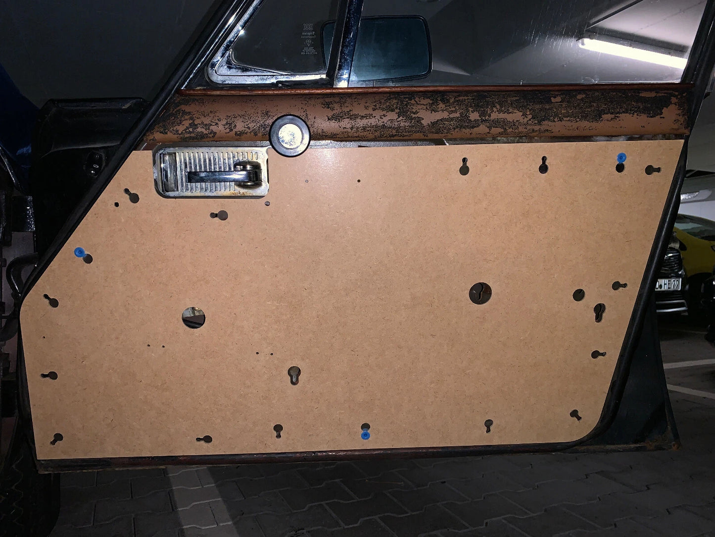 door panel for Jaguar XJ6 SWB (1968–1973)