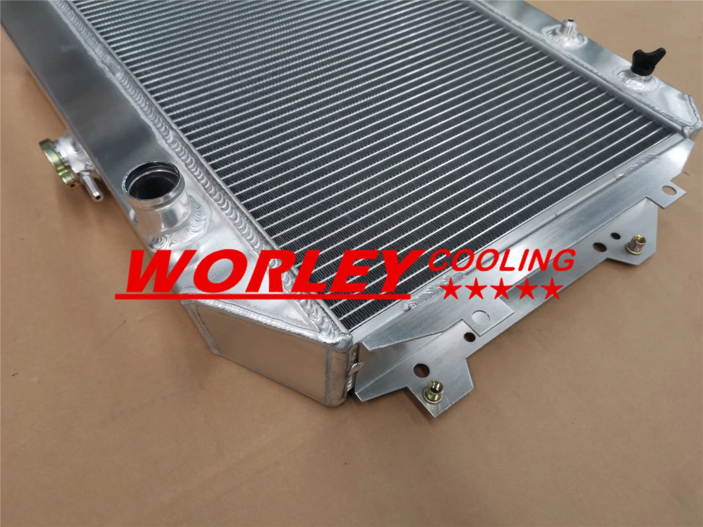 3 Row Radiator + Fan for Datsun 240Z/260Z Fairlady Z (1970-1975)