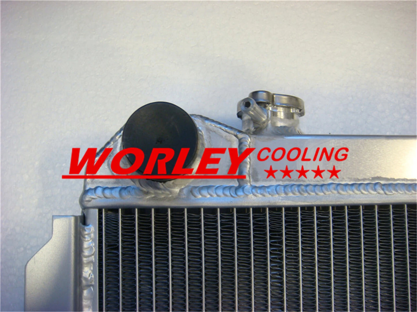 Radiator & Fan for Toyota Hilux LN60 LN61 LN65 2.4L Diesel (1984-1991)