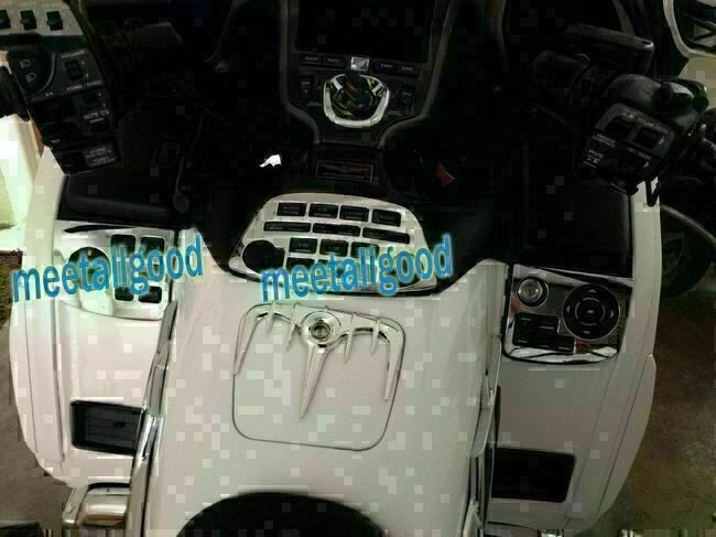 Chrome Fairing Right Side Control Accent for Honda Goldwing GL1800 (2001-2011)