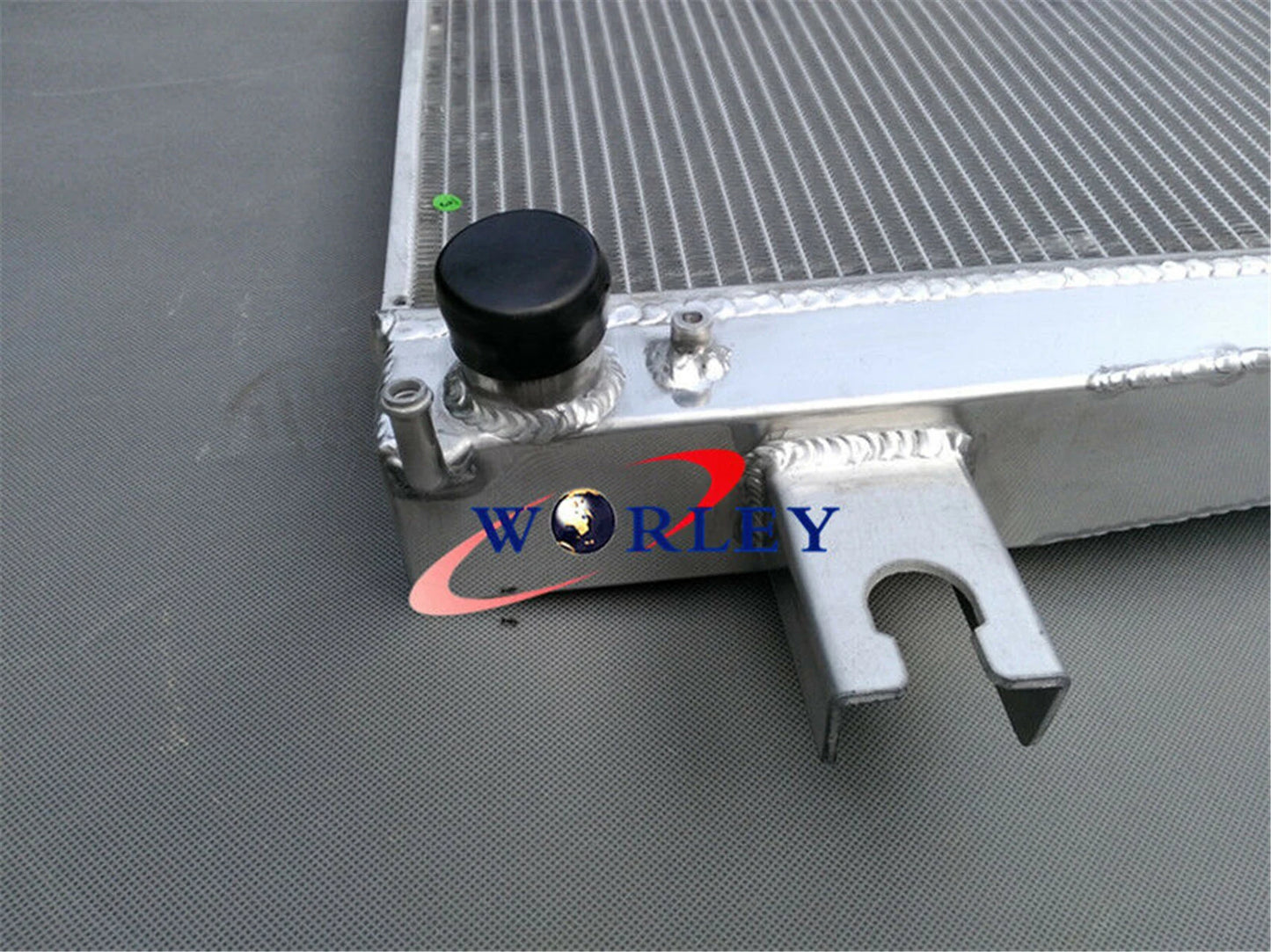 Aluminum Radiator for 2001-2008 Jeep Liberty KJ 3.7L V6 (2001-2008)
