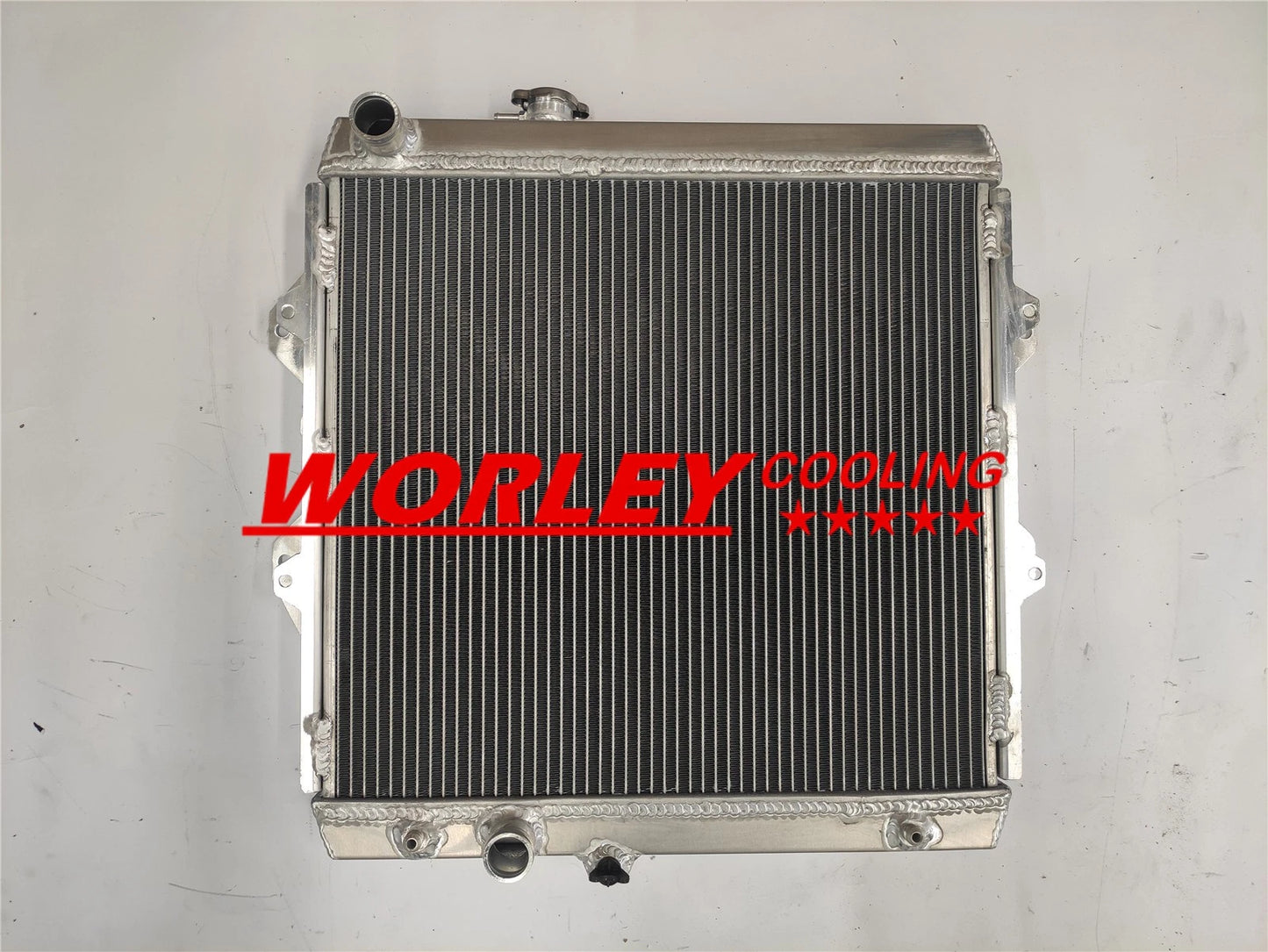 Aluminum Radiator for Hilux LN147/LN167 Diesel 3.0L (1997-2005)