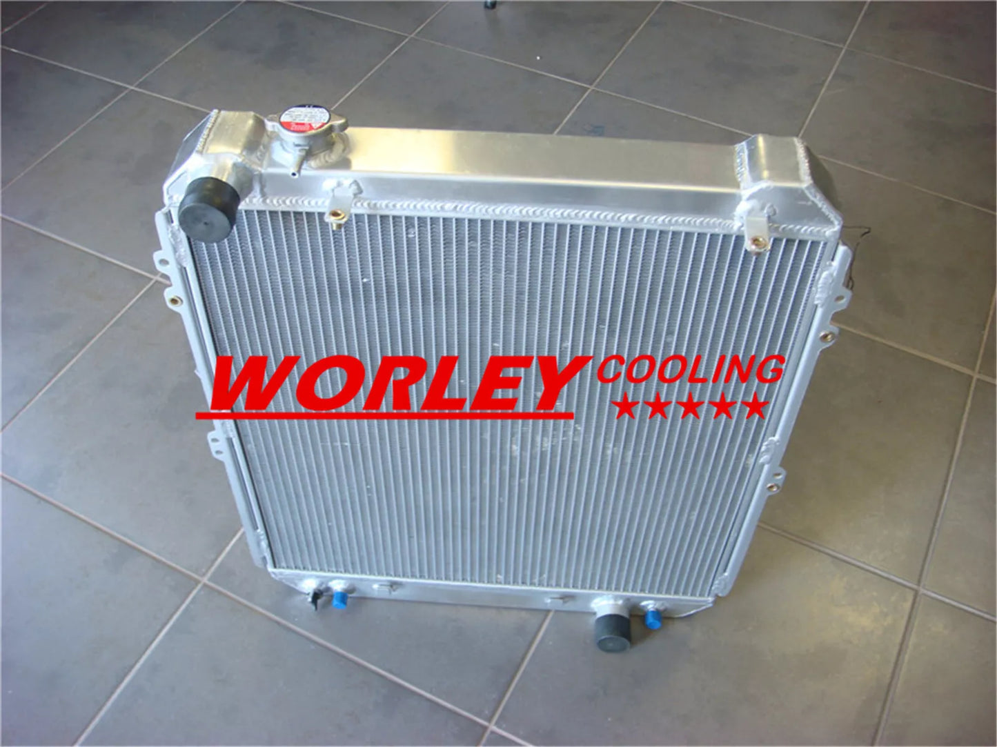 3ROW Aluminum Radiator for Toyota Hilux Surf KZN130 1KZ-TE (1993-1995)
