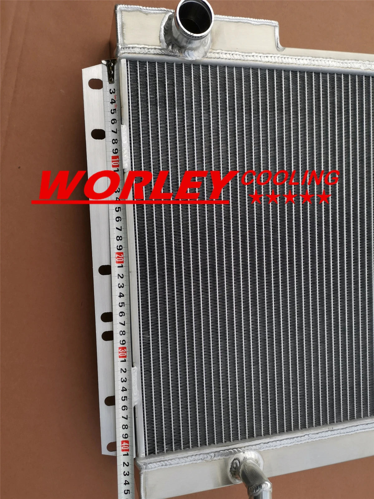 3ROW Radiator for Toyota LandCruiser FJ40 FJ43 FJ45 3.9/4.2 F/2F (1969-1980)