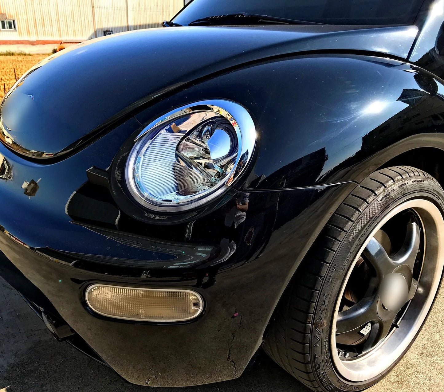 Eyeline Trim Headlight Covers for Volkswagen New Beetle (1999-2005)