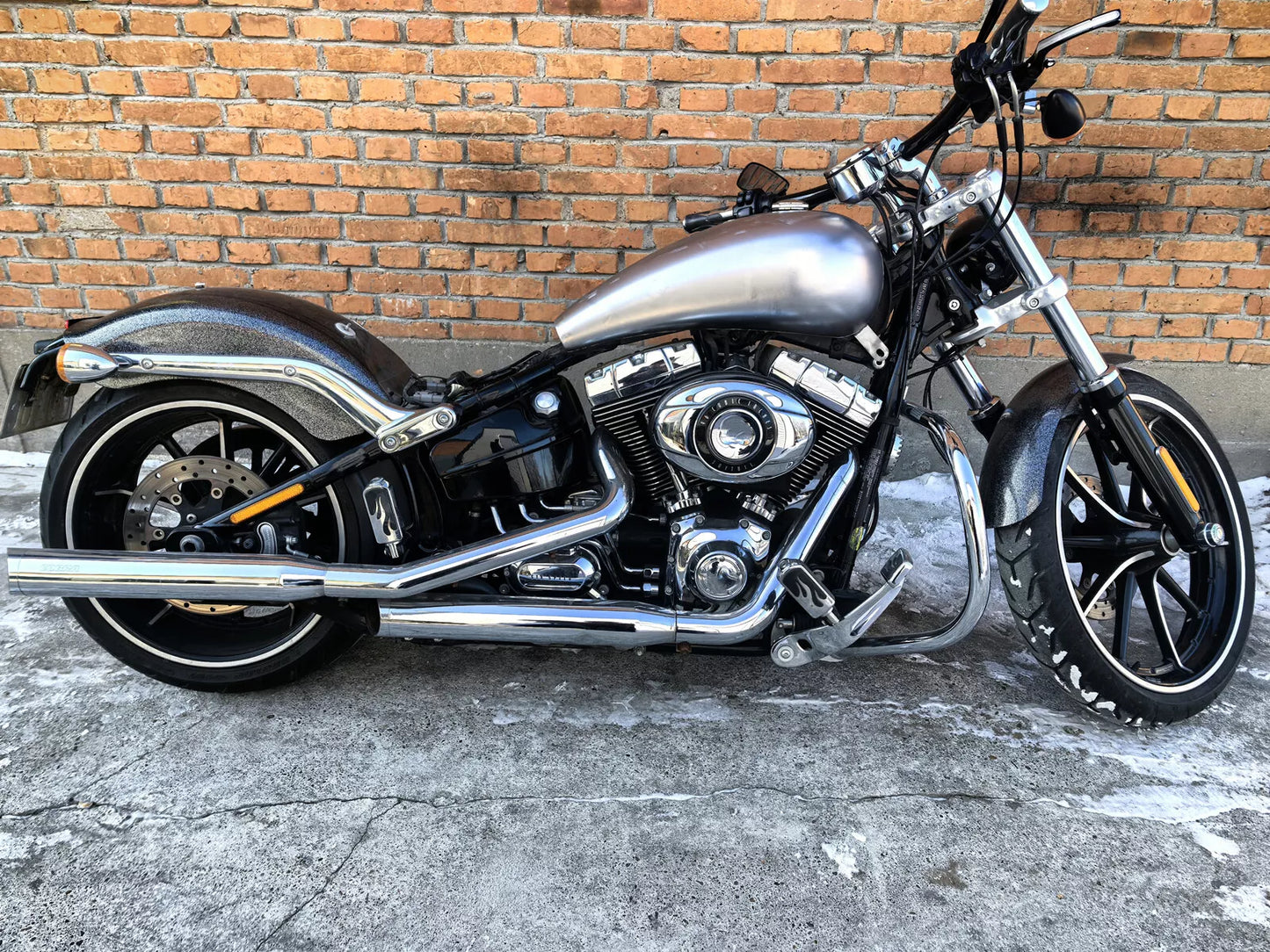 20L Fuel Tank with Cap for Harley Softail (2013-2017)