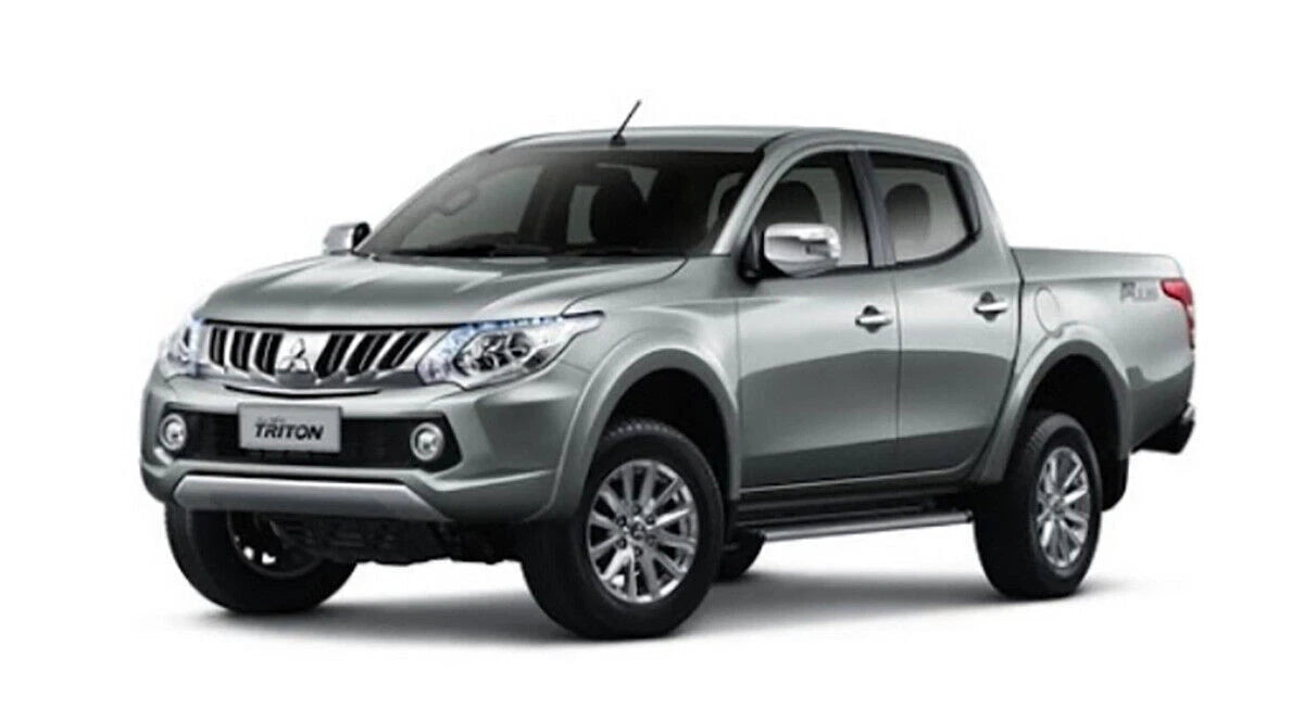 RH Fog Light Cover for Mitsubishi L200 Triton MQ MR (2015-2018)