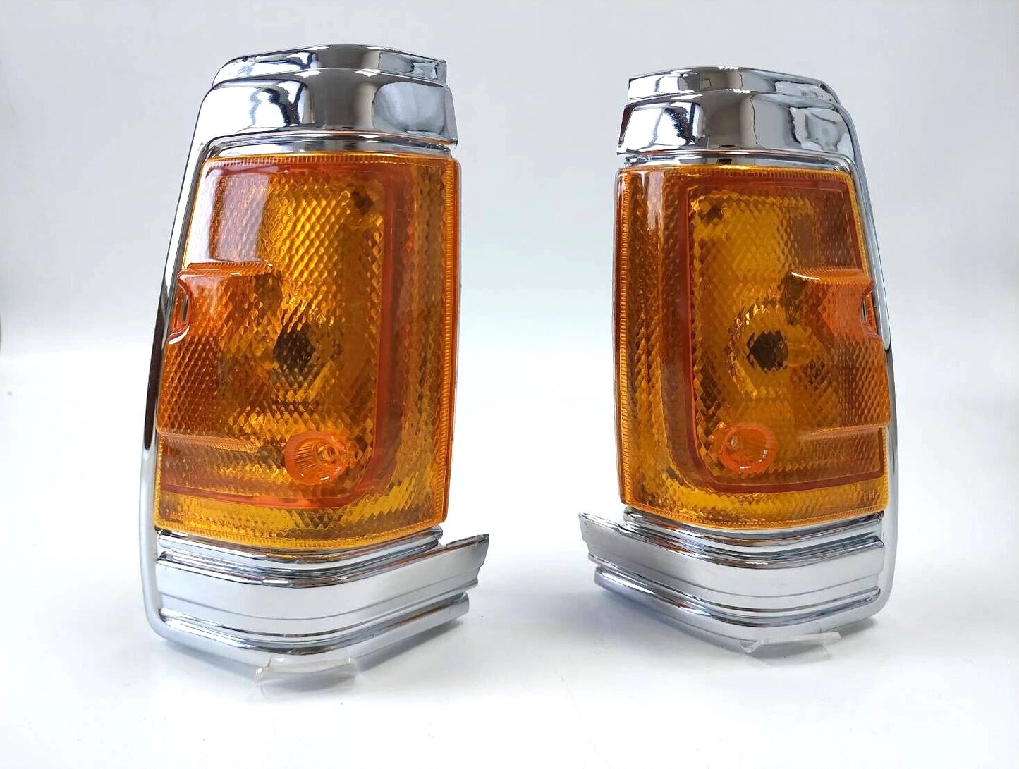 Corner Light Signal Lamp for Nissan 720 Ute (1983-1985) LH+RH