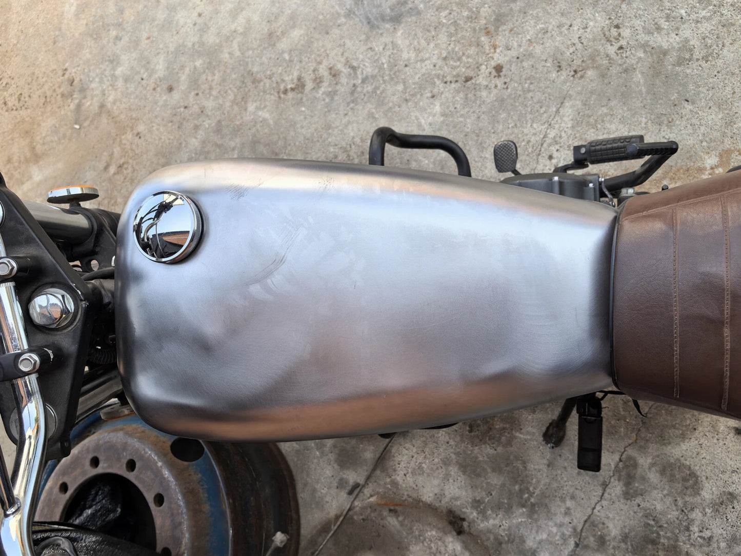 10L Unpainted Silver Petrol Fuel Tank w/ Oil Cap for HONDA CB400SS (2001-2008)