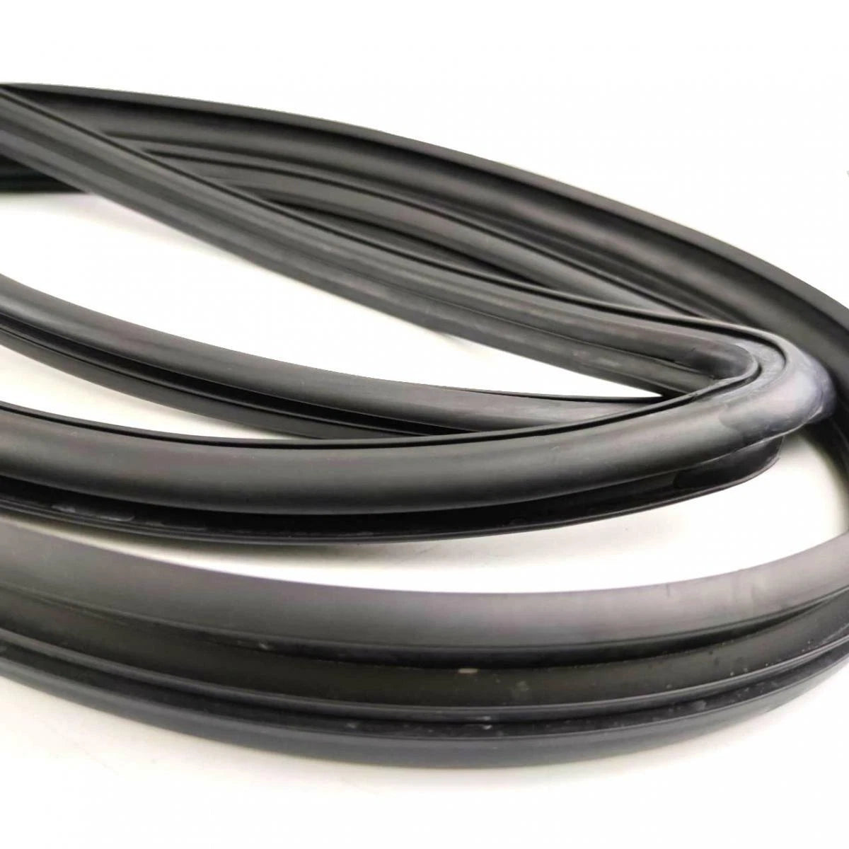 Windshield Rubber Rear w Moulding Hole Fits Nissan Sentra Sunny B11 4D 1981-85
