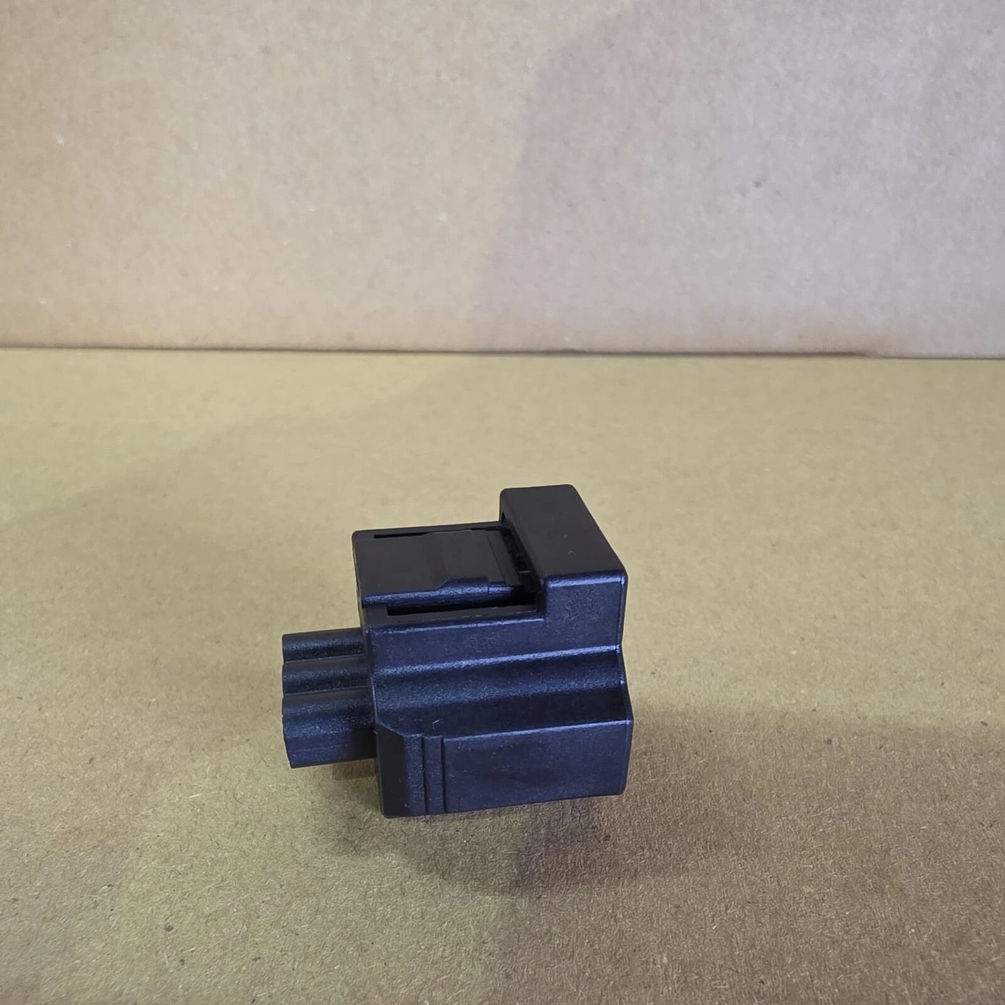 3 Pins Alternator Connector Plug for Ford Falcon BF BG (2005–2010)